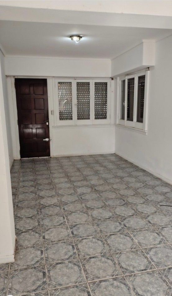 EXCELENTE PROPIEDAD E QUILMES OESTE