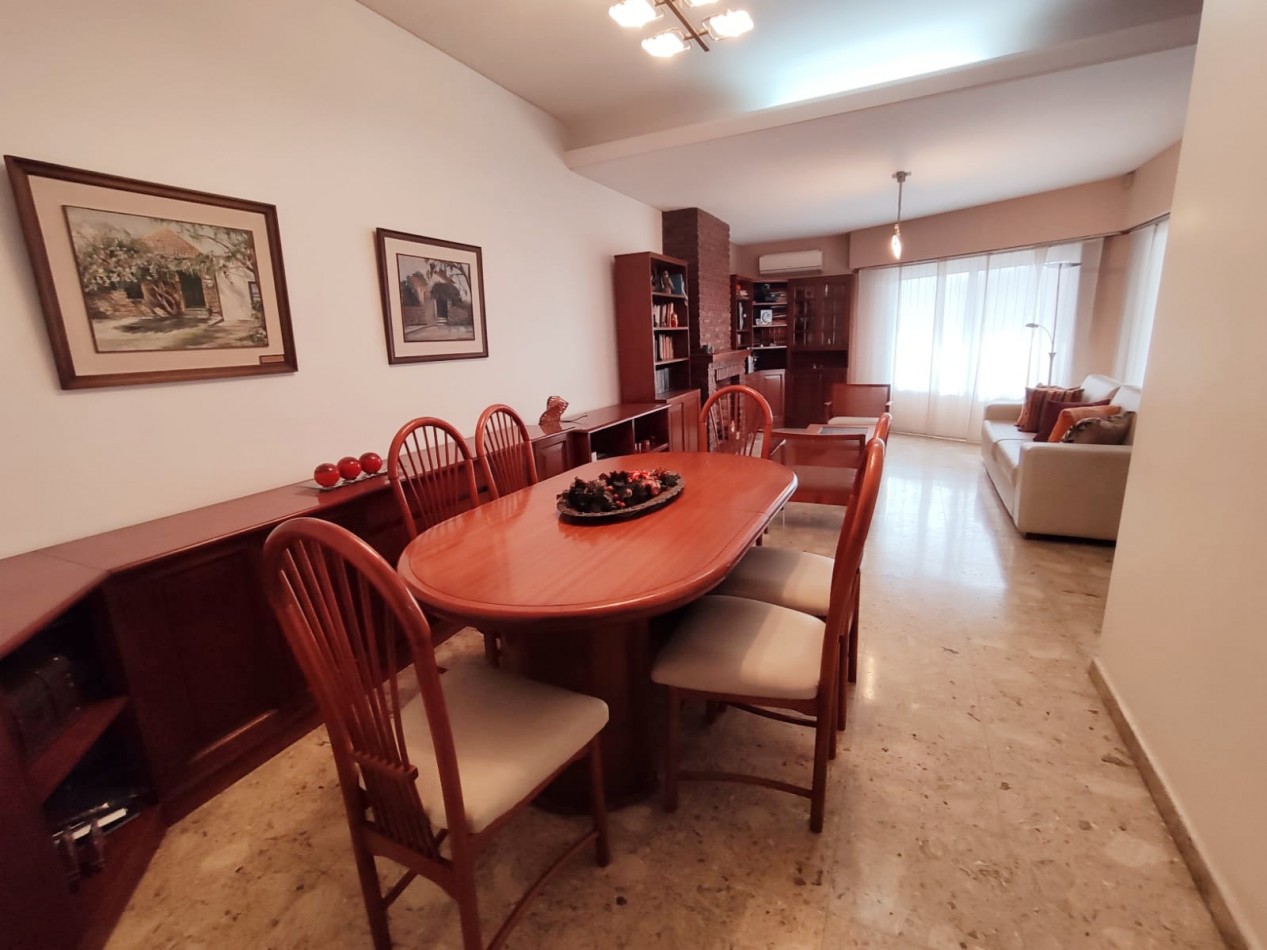 ESPACIOSA CASA EN QUILMES OESTE; IDEAL PARA FAMILIAS Y OPORTUNIDADES DE INVERSION